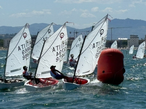 Trofeo Optimist Italia Kinder Joy of Moving: concluse tre prove durante la prima giornata