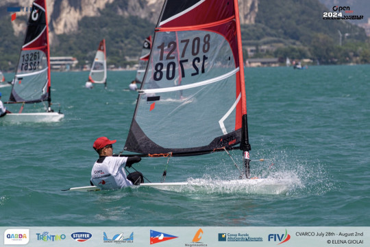 Mondiali OpenSkiff: iniziate le finali con la Gold Fleet per la flotta under 15