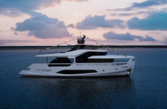 Ferretti Yachts: Infynito 80 unit launched at new Marina di Ravenna shipyard