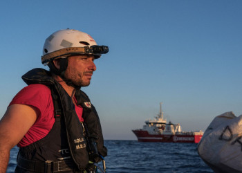 Il navigatore Ambrogio Beccaria a bordo della nave di Emergency