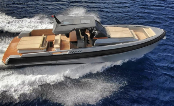 Awave 48 al Cannes Yachting Festival