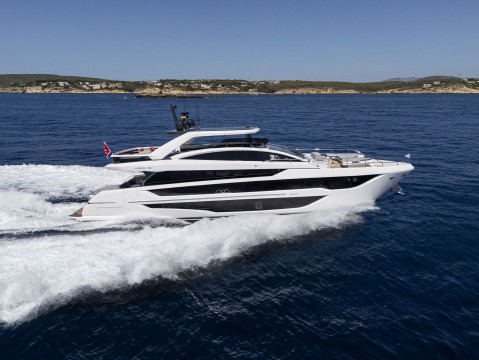 The new Pearl 82 debuts at Cannes Yachting Festival 2024