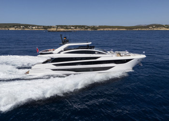 The new Pearl 82 debuts at Cannes Yachting Festival 2024