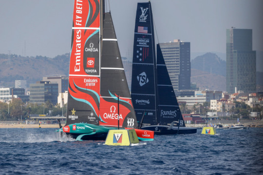 Double race day ends with two more points for Emirates Team New Zealand