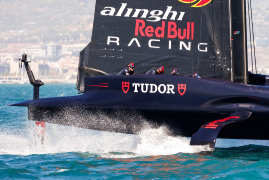 America's Cup: Down to the wire for Alinghi Red Bull Racing