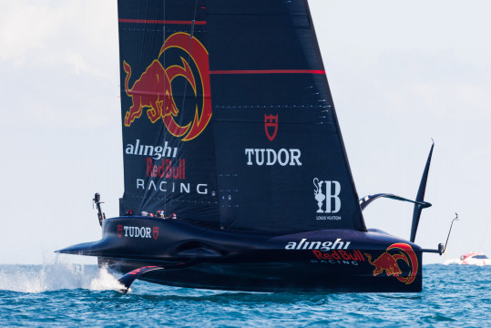 Alinghi Red Bull Racing accede alle semifinali della Louis Vuitton Cup