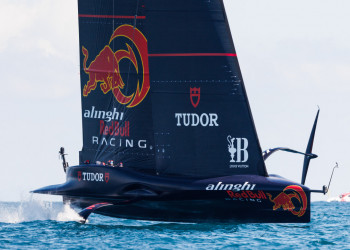 Alinghi Red Bull Racing accede alle semifinali della Louis Vuitton Cup