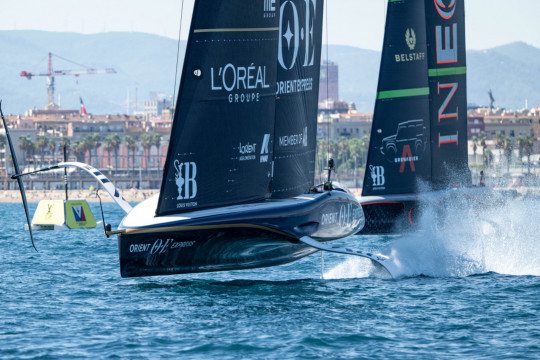 British lead into Louis Vuitton Cup Semi-Finals