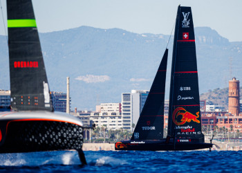 Alinghi Red Bull Racing struggles on Day 1 of Semi-Finals