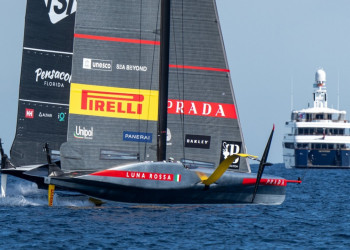 Luna Rossa stays with 4 points in the leaderboard