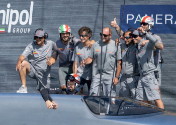 Luna Rossa batte American Magic e vola in finale contro Ineos Britannia