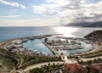 Il porto turistico di Cala del Forte a Ventimiglia è ingresso di frontiera Schengen