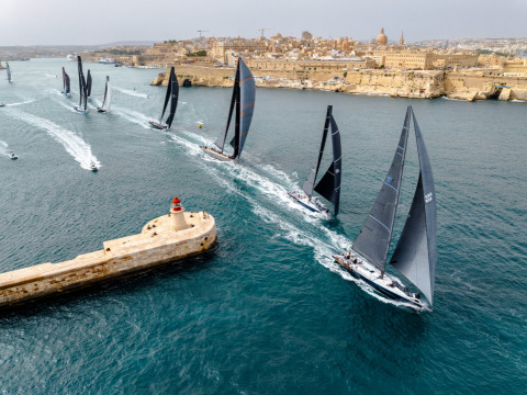 Partenza dal Grand Harbour di La Valletta