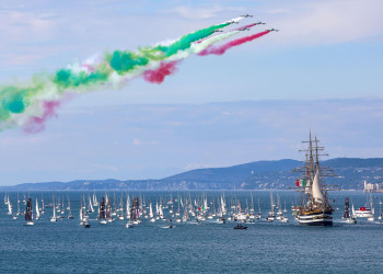 Barcolana Special Edition: il grande abbraccio di Trieste e della Barcolana a Nave Vespucci