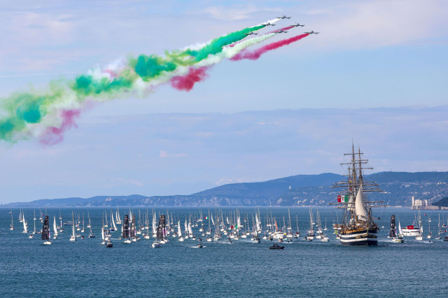 Barcolana Special Edition: il grande abbraccio di Trieste e della Barcolana a Nave Vespucci