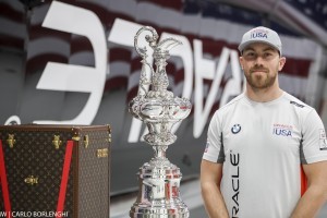 La presentazione di '17', il catamarano di Oracle Team USA che difenderà la Coppa America 2017