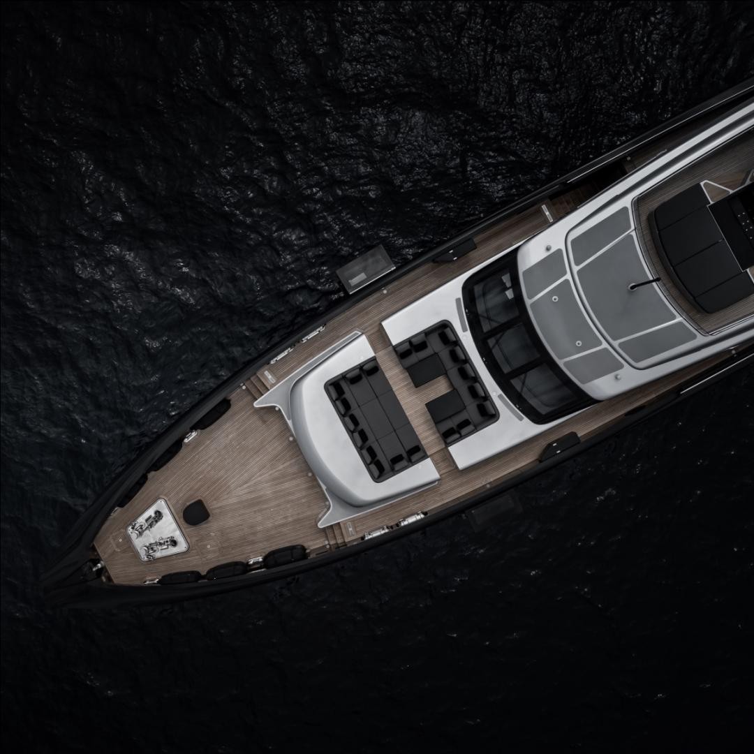 The eye catching design of the 50 metre M/Y Olokun in more detail