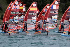 French athletes Noesmoen and Goyard are the 2021 iQFOiL Champions