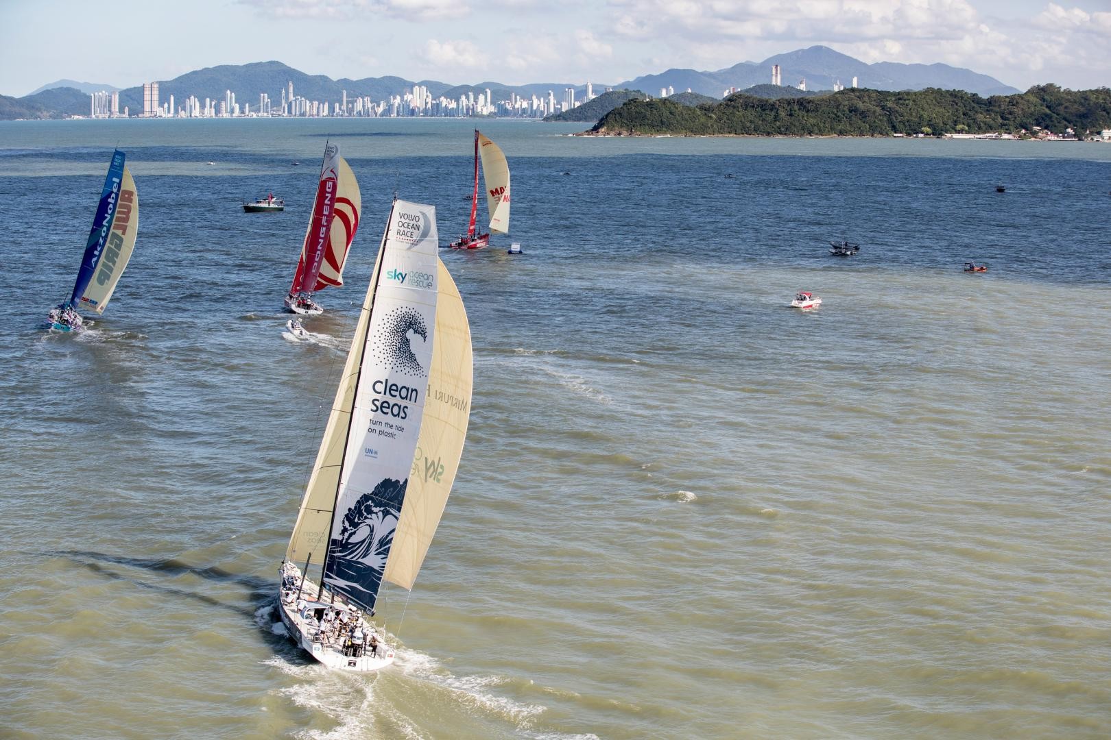 Volvo Ocean Race: six teams will be competing in the Itajaí In-Port Race on Friday