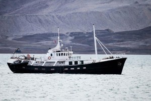  Die «Togo» bietet Spitzbergenreisen mit nur sechs Kabinen an