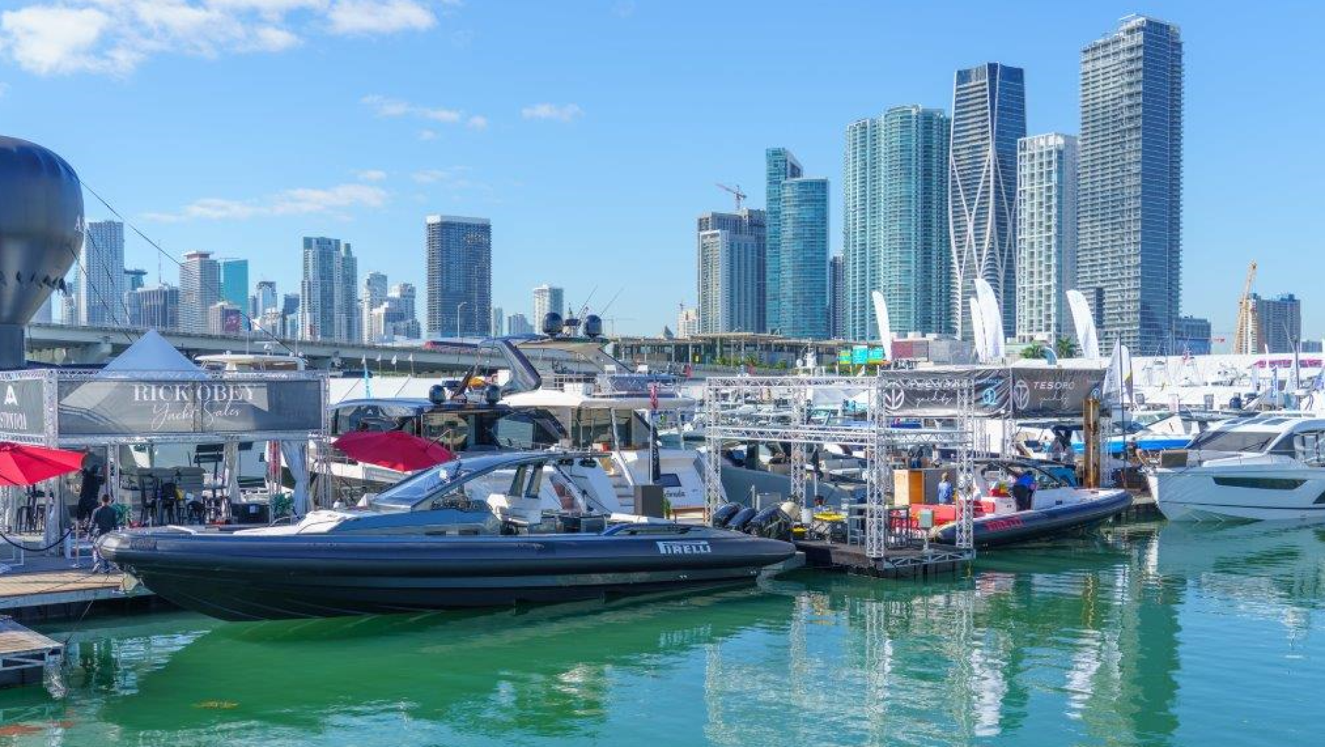 Gli speedboats Pirelli di Sacs Tecnorib a Miami