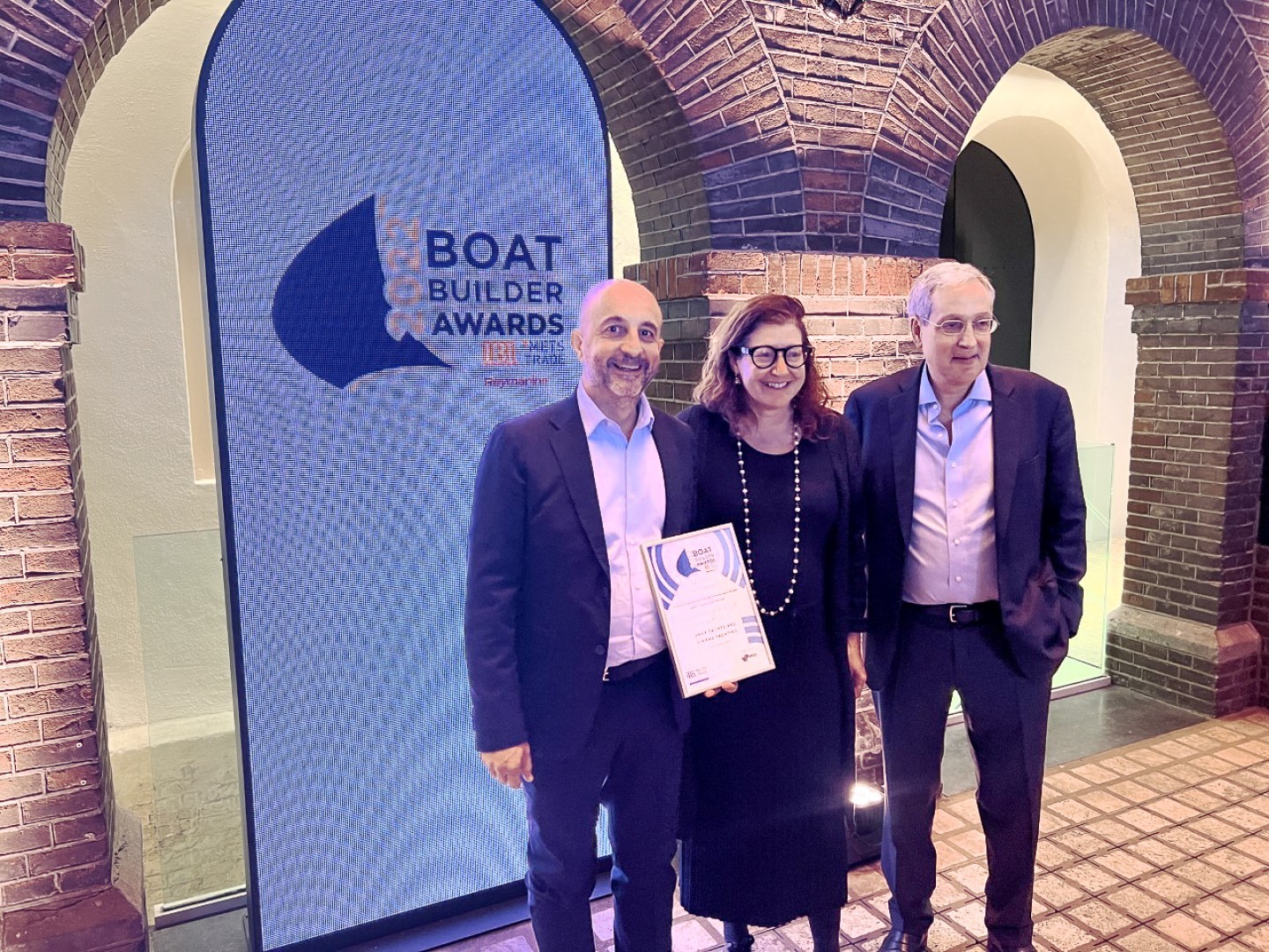 Simrad_Amer Yachts - Boat Builders Awards
