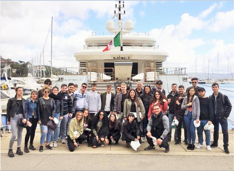 Gli studenti dell'Enogastronomico di Orbetello a bordo di mega yacht a  Cala Galera - Porto Ercole