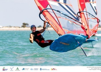 YCCS: Federico Pilloni sorprende agli IQFoil Games a Cadiz