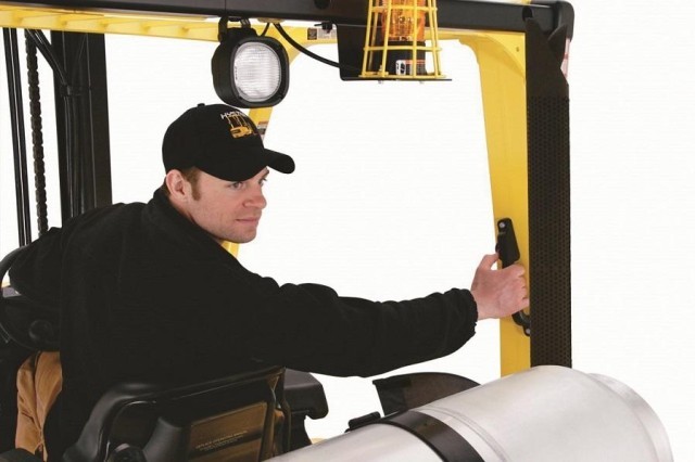 Hyster: nuove soluzioni per la guida e la manovra dei carrelli elevatori