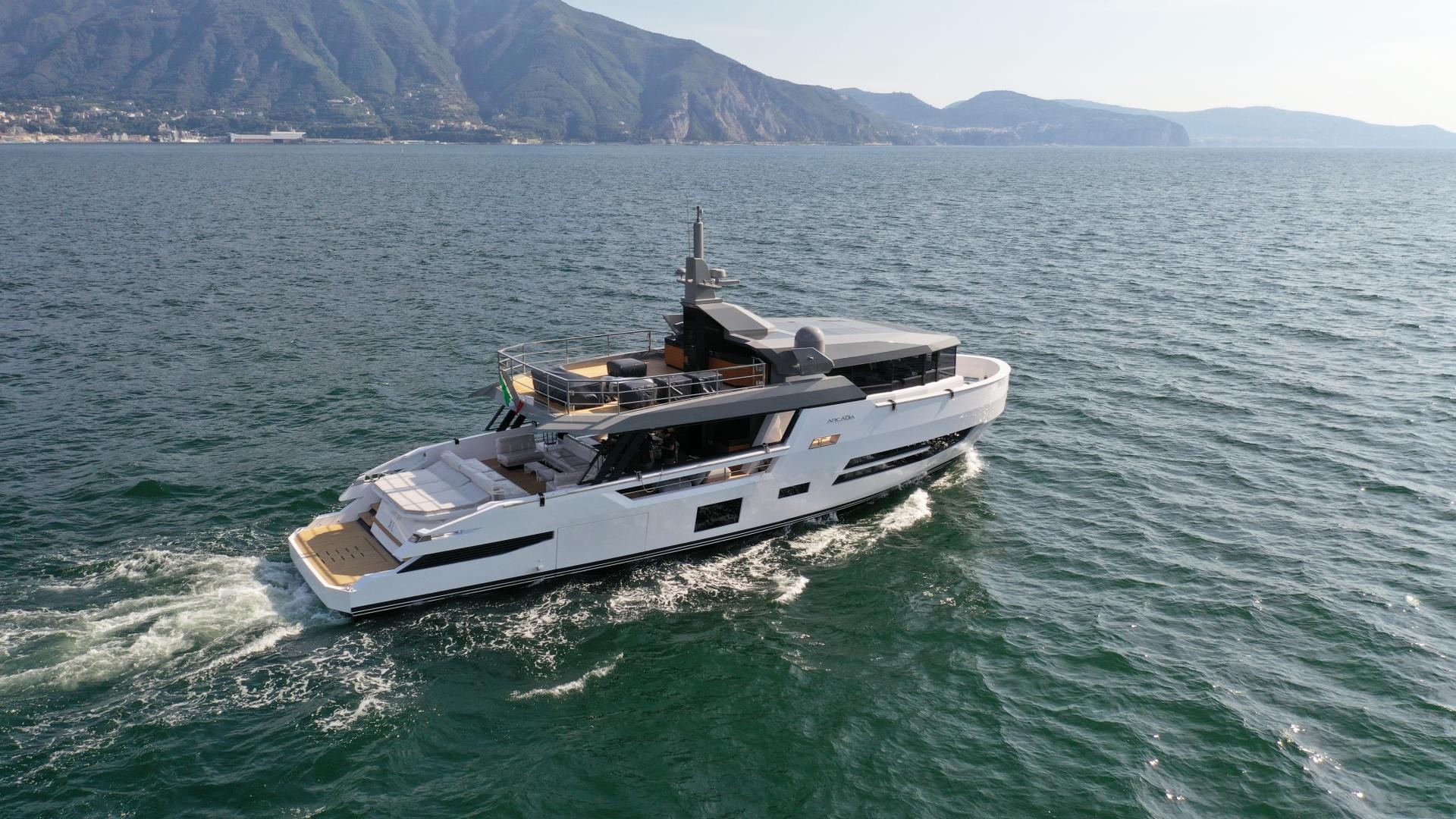Arcadia Sherpa XL debutto mondiale al Cannes Yachting Festival 2019