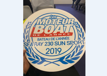 Sea Ray named Power Boat of the Year at Nautic Paris Boat Show