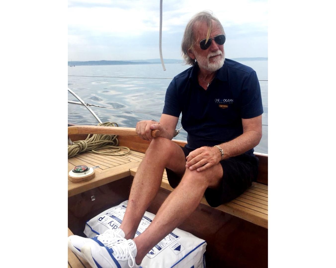 Mauro Pelaschier con l'imbarcazione Crivizza ambasciatore a Marina di Ravenna di One Ocean Foundation