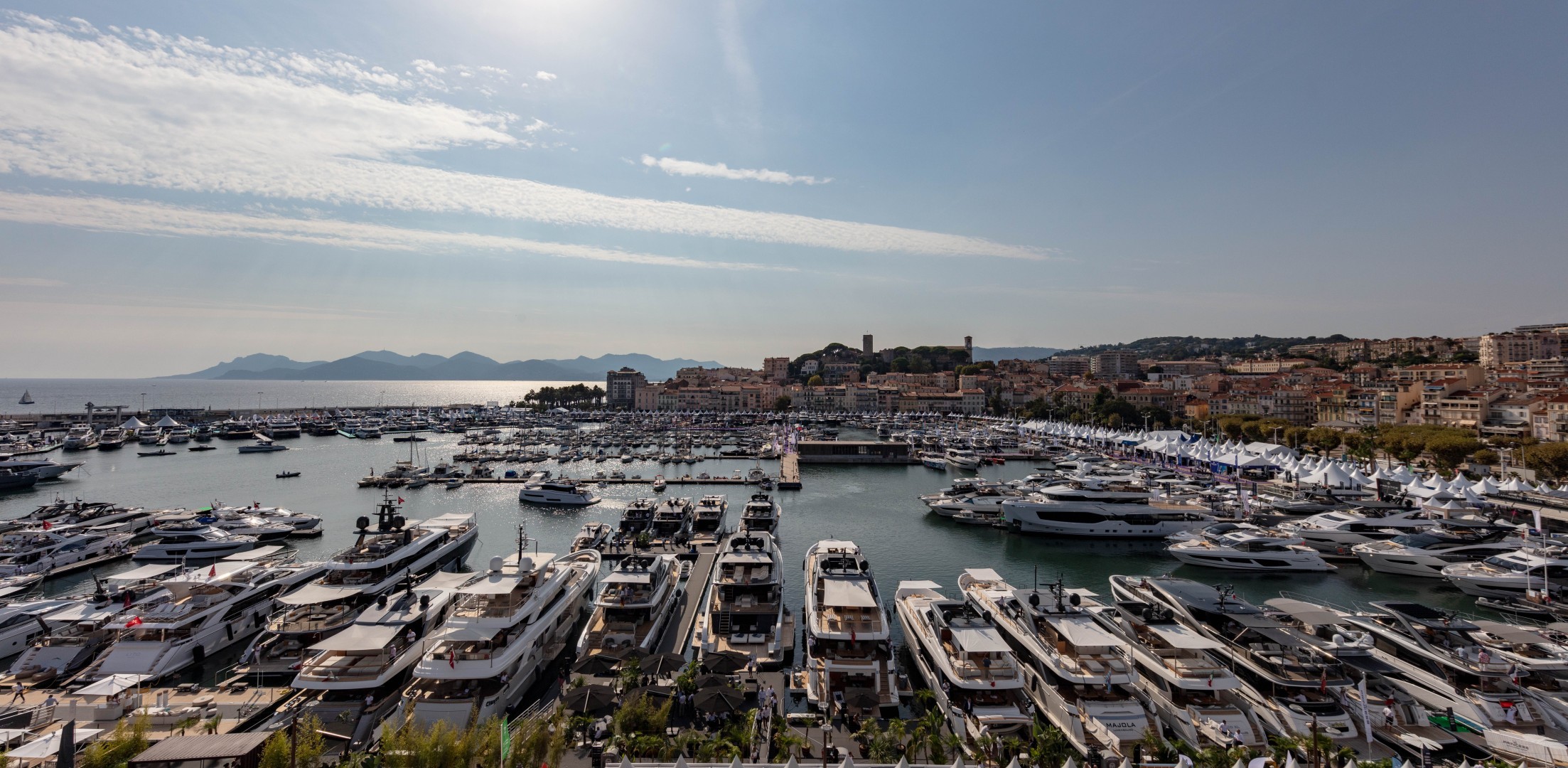 CMC Marine partecipa al Cannes Yachting Festival in grande stile
