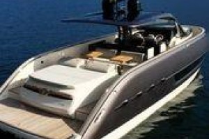 Invictus Yacht at Cannes Yachting Festival with a double debut