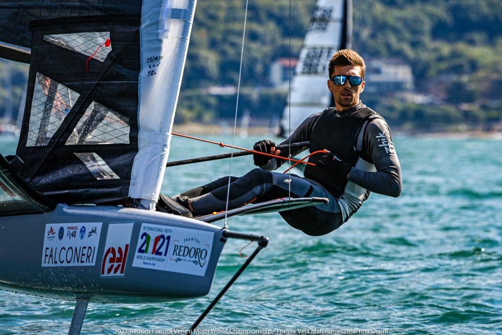 Day 2 Moth World Championship: 6 races, 2 Australians in the lead