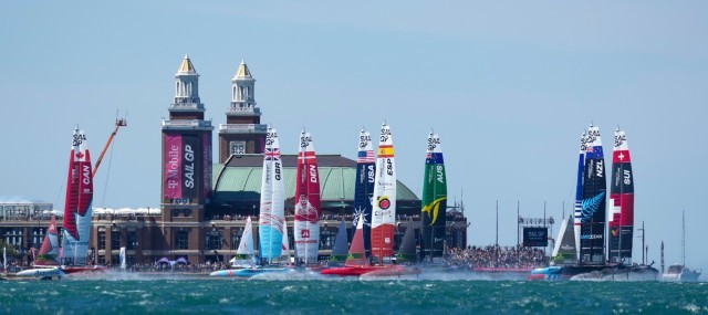 Canada SailGP Team dominant in Day 1 in Chicago