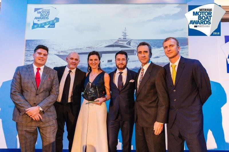 From the left: Jack Haines, Richard Cottrell (Azimut Yachts UK), Giovanna Vitelli (Vice-President Azimut|Benetti Group), Jad Migliorini (Azimut Yachts), Alan Harper, Hugo Andreae