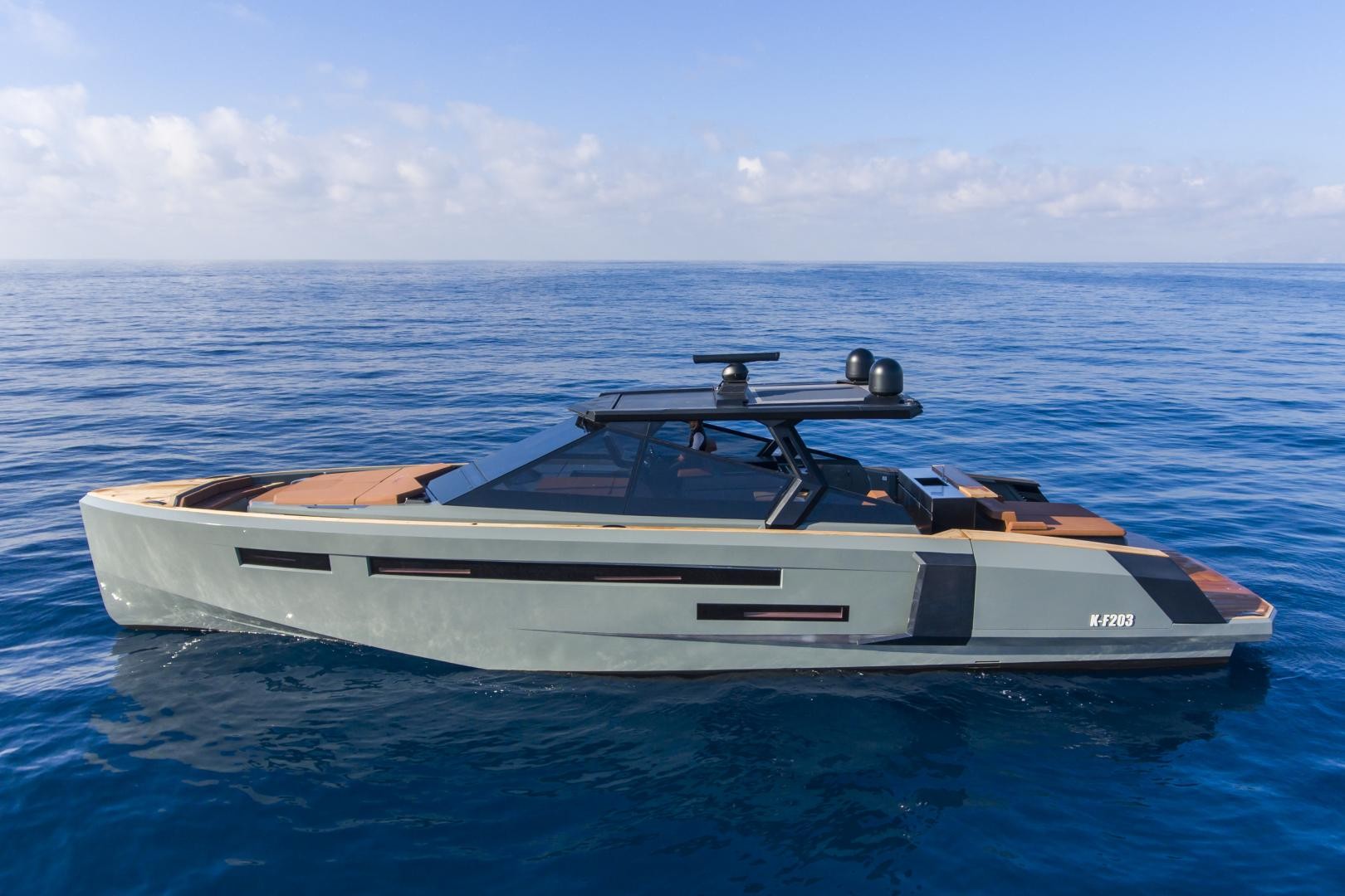 Evo Yachts launches the third unit of Evo R6, totally customized
