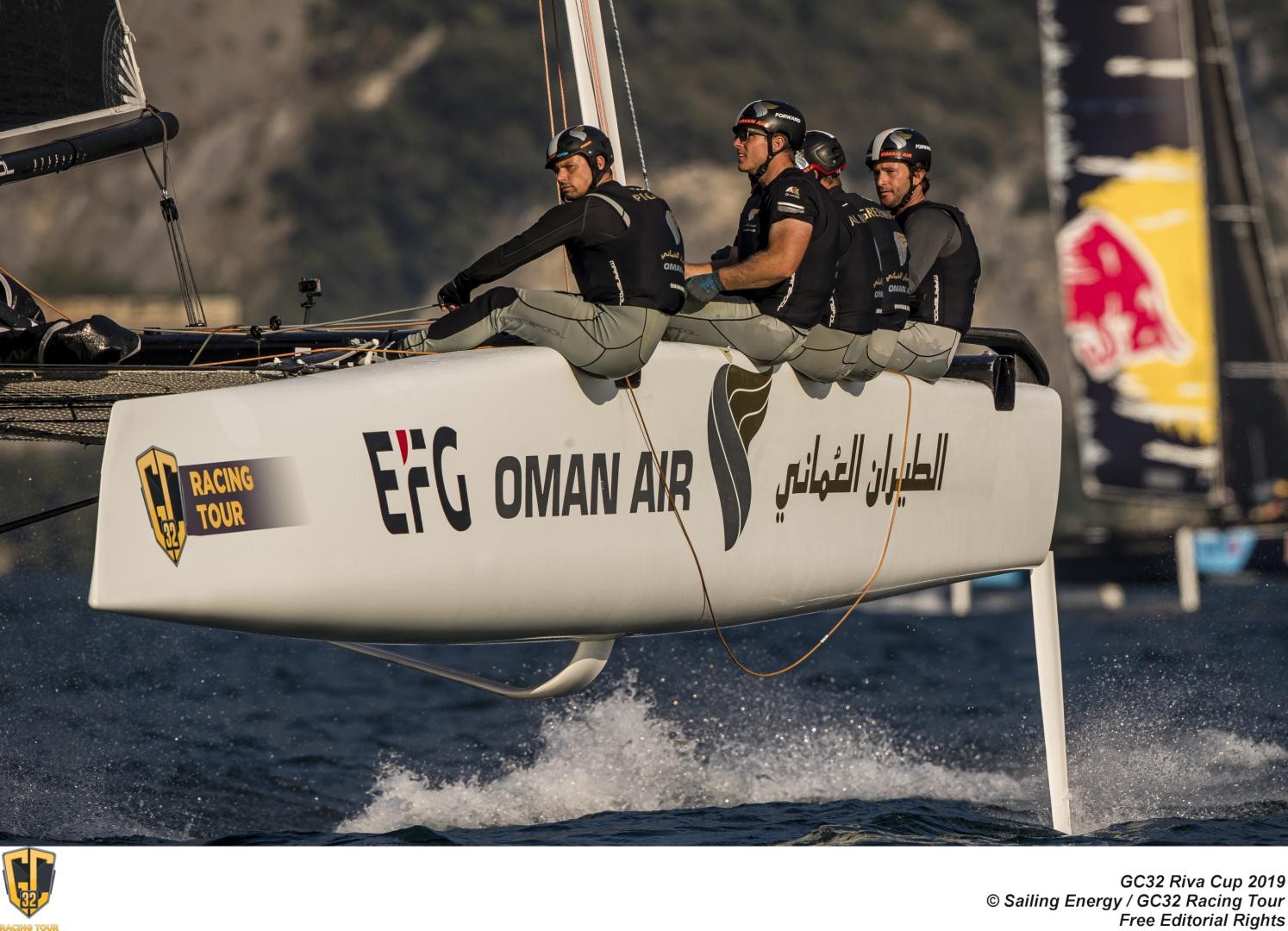 GC32 Racing Tour 2019: Oman Air reagisce alla GC32 Riva Cup