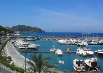 Acquera Yachting: the commercial management of Casamicciola Marina