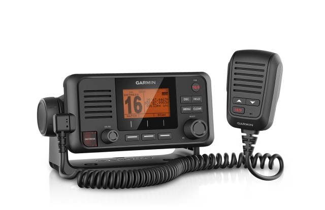 Garmin VHF 110i Radio