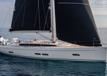 Italia Yachts presents IY 14.98 at the Cannes Yachting Festival
