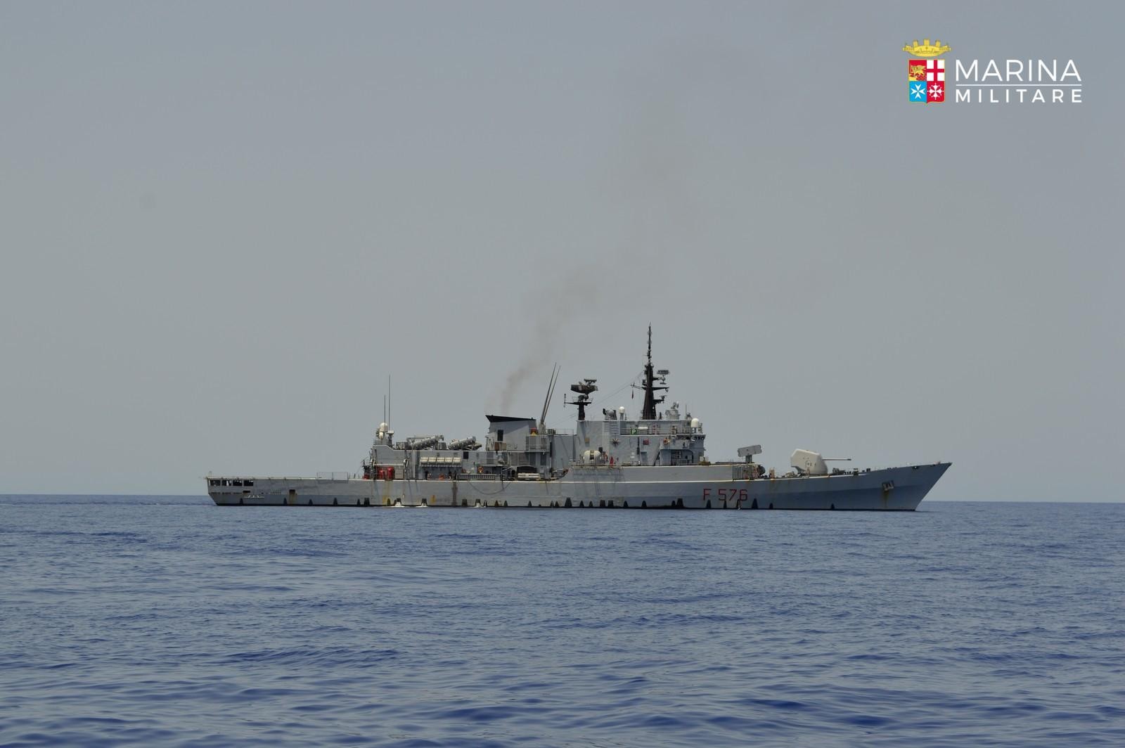 La fregata Espero della Marina Militare durante un’attività di pattugliamento ha risposto ad una richiesta di supporto sanitario dal motopesca “Tramontana”