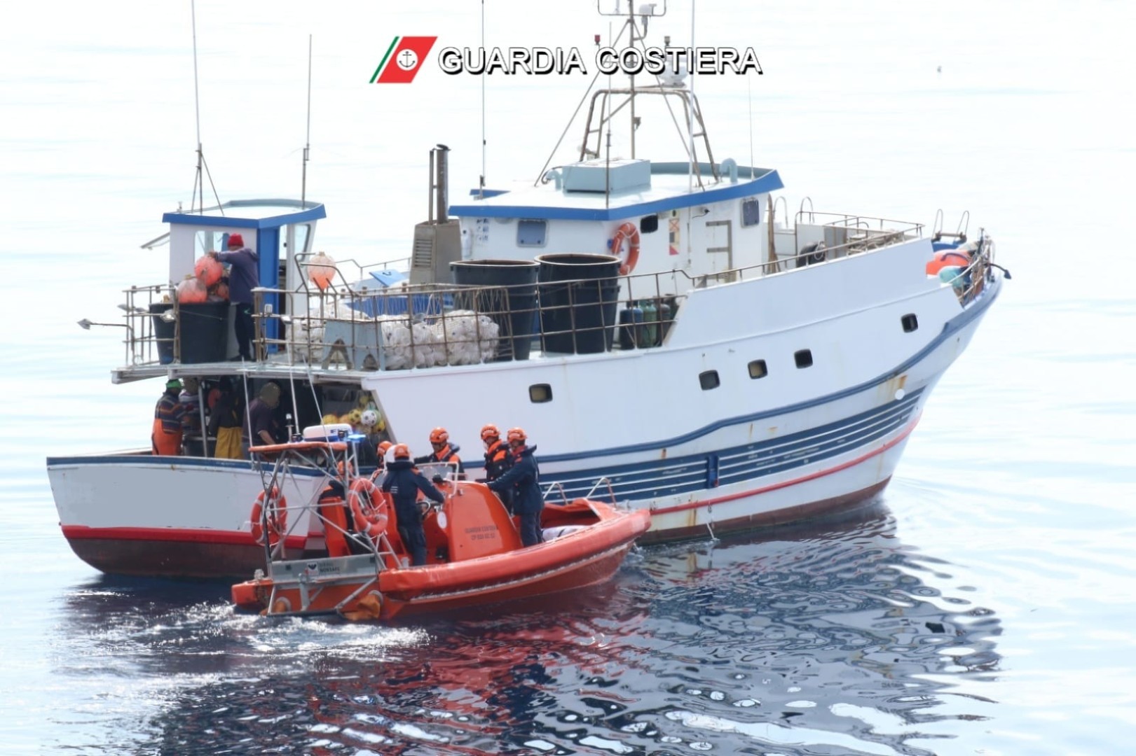 Guardia Costiera sequestra più di una tonnellata di tonno rosso