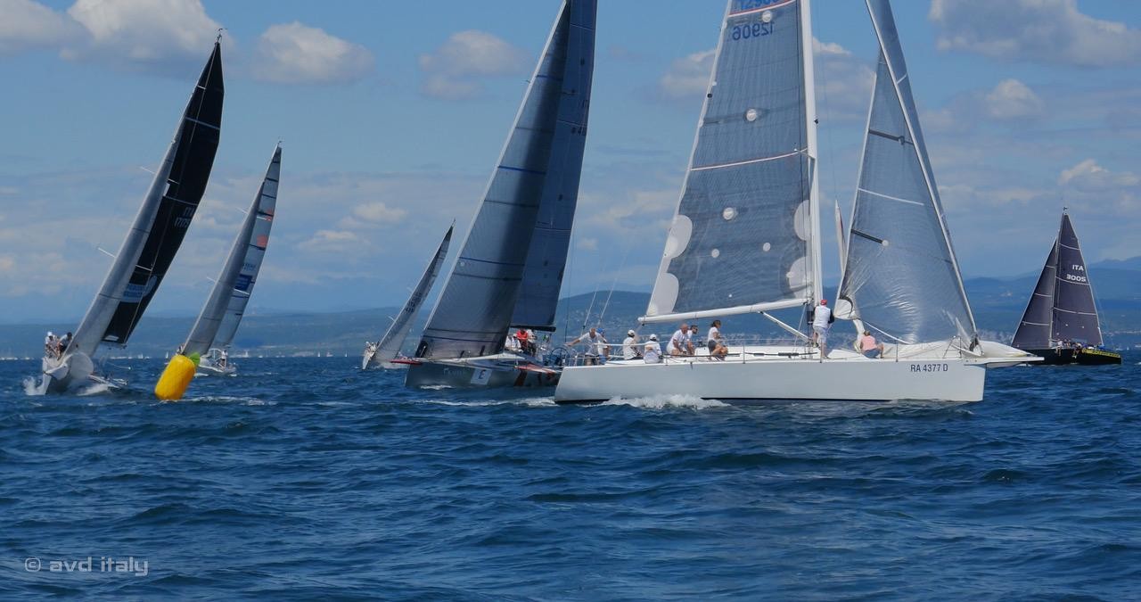 Yacht Club Hannibal: Traning Narc 2020 a Gonfie Vele