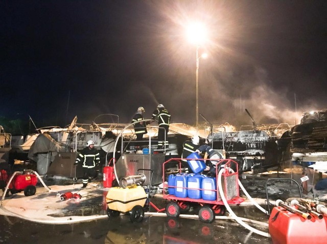 Brand in der Marina Punat: Sieben Schiffe gingen in Flammen auf.