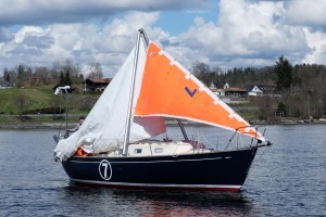 Are Wiig testing his jury rig system on his OE 32 yacht Olleanna last April. All GGR skippers had to perform a 6-mile triangular course in open ocean, prior to the start of the Race.