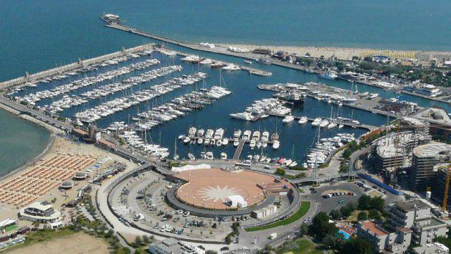 Il Tribunale di Rimini ha sospeso le azioni esecutive nei confronti del porto turistico di Rimini
