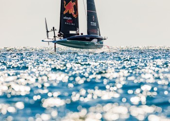 Alinghi Red Bull Racing: finalmente in modalità di regata