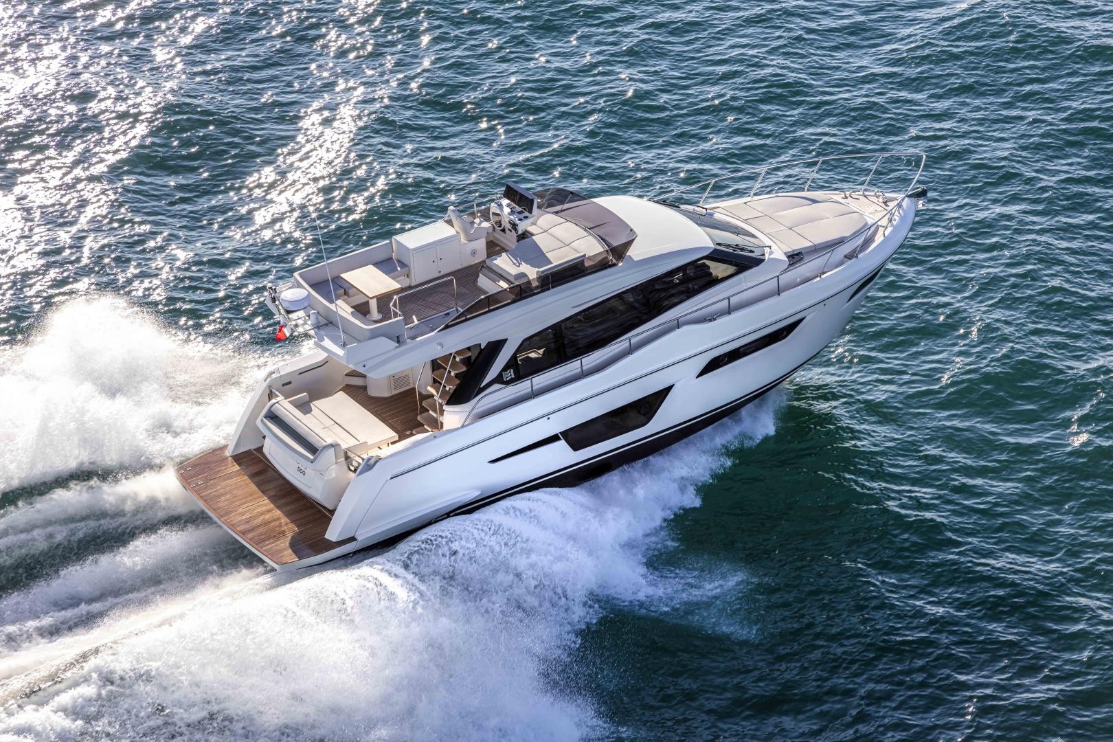 The new Ferretti Yachts 500: just like home on the water